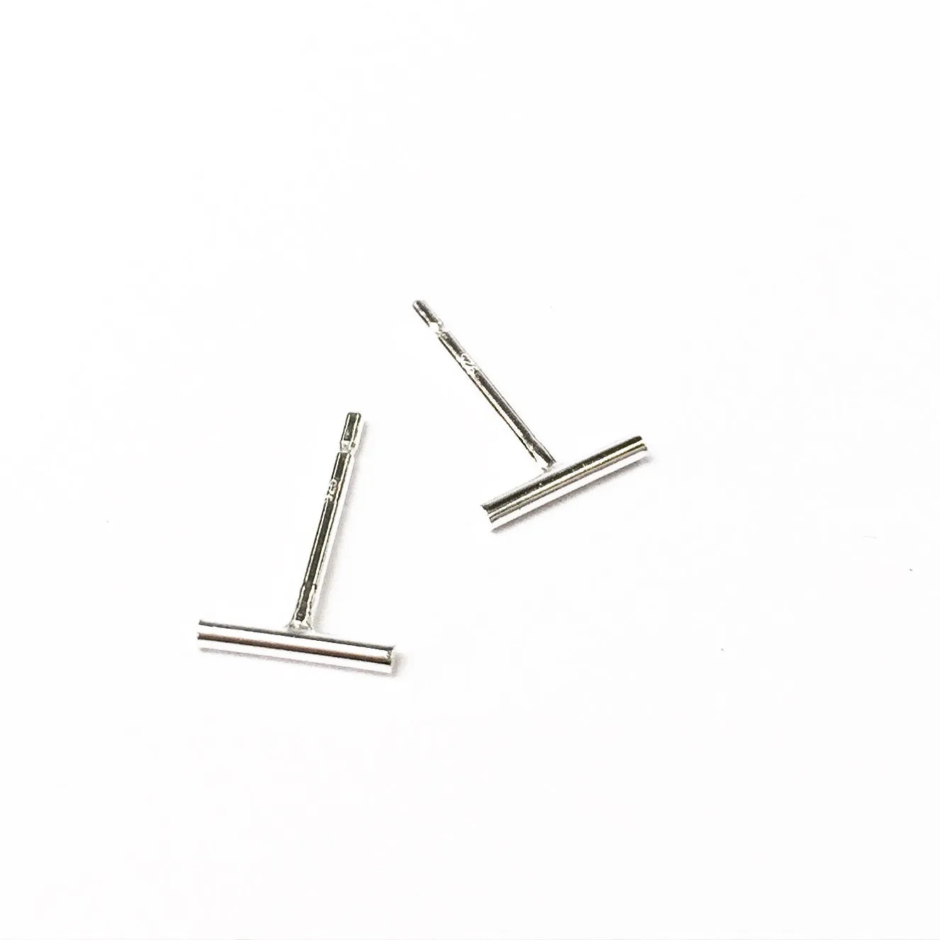 Agapantha Thin Line Studs Small Earrings