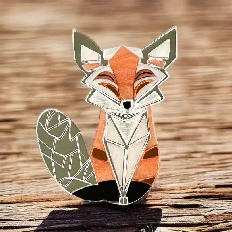 Arctic the fox - brooch
