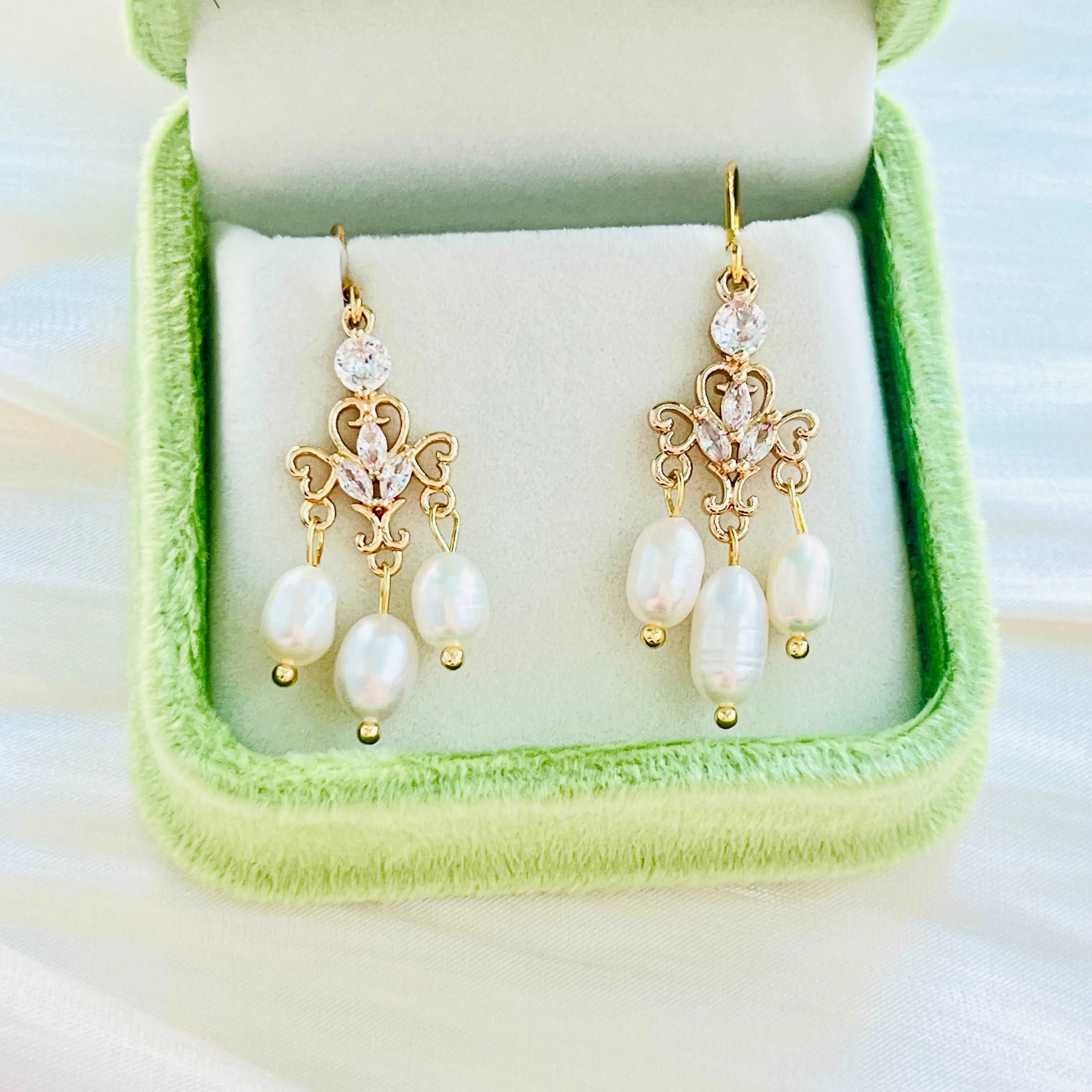 Classical Freshwater Pearl Tassel Earrings