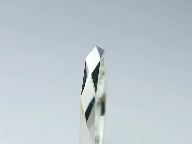 Dia Shape Studs Ring