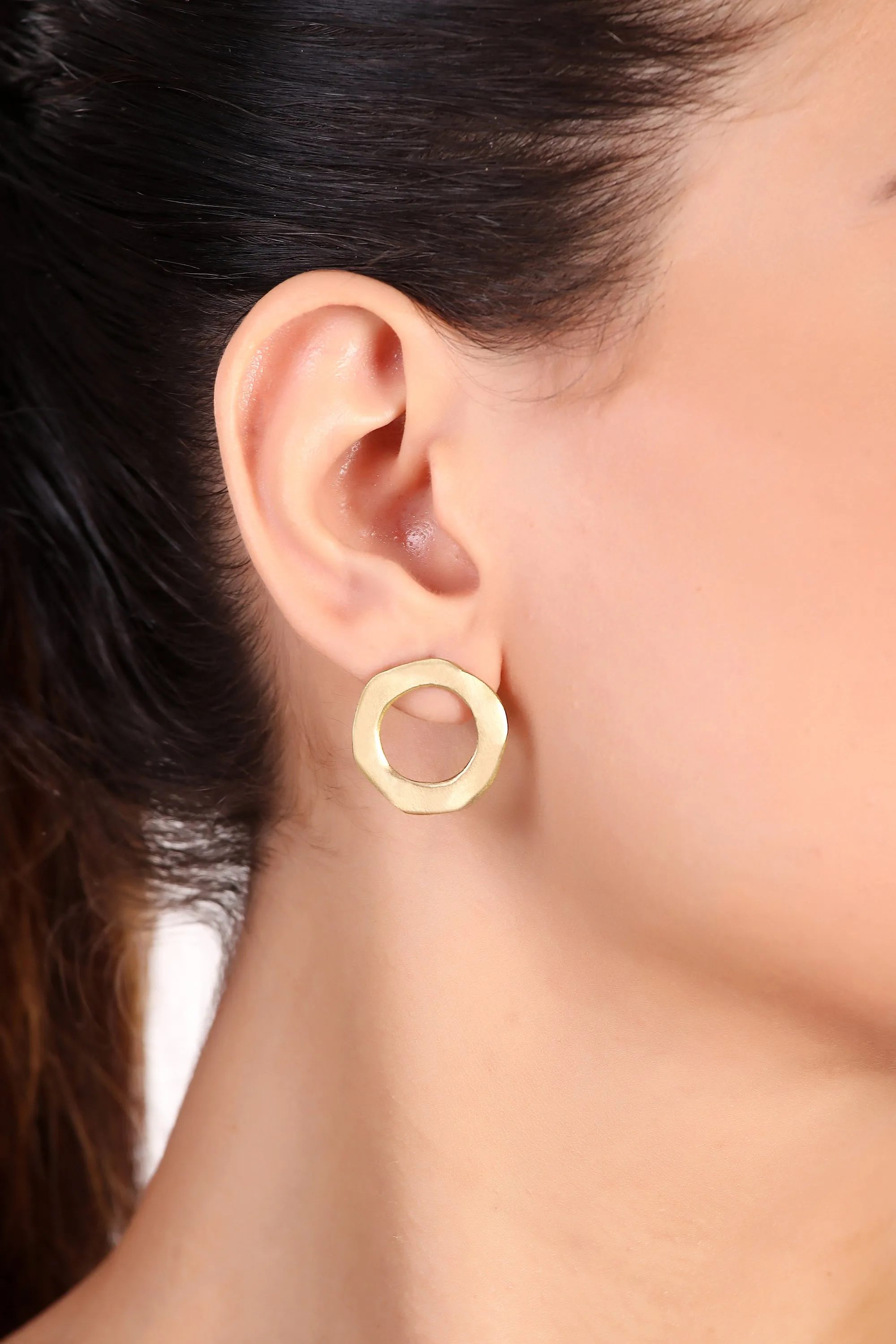 Kaavya earrings, gold - Wholesale