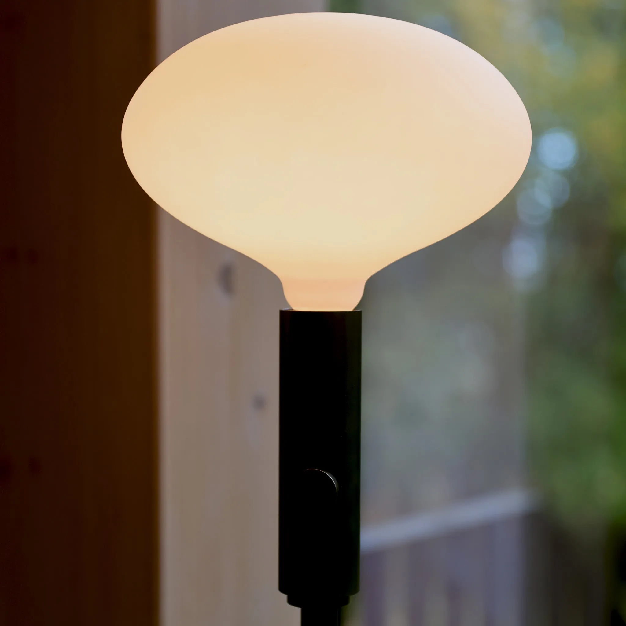 Poise Adjustable Floor Lamp in Brass   Oval II