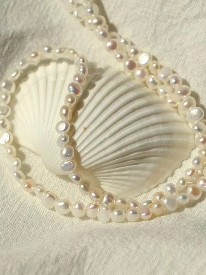 Small Steamed Bun Pearl OT Buckle Necklace