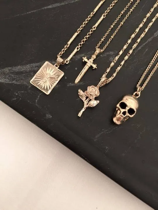 The Rose Necklace