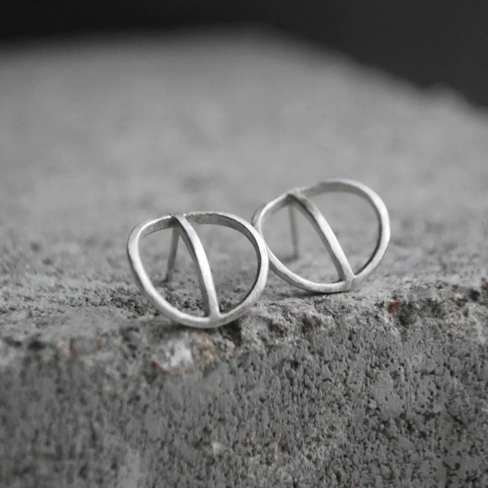 Tyyni Hoop Dangle Earring Silver Or Bronze