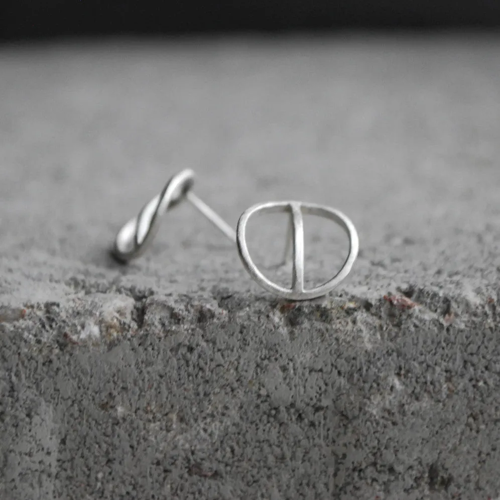 Tyyni Hoop Dangle Earring Silver Or Bronze